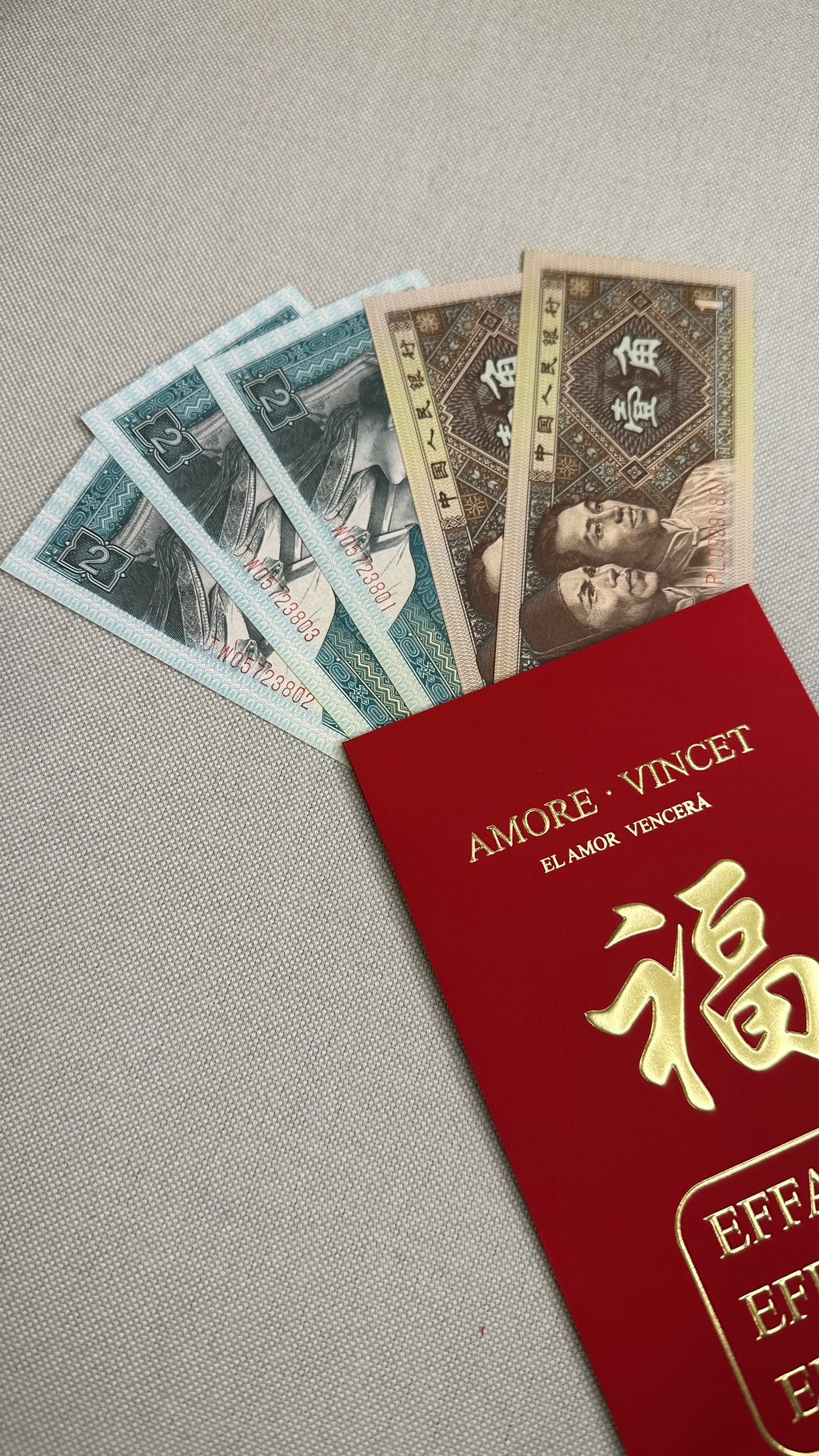 HONGBAO LOVE RITUAL - CASE WITH 8 RED ENVELOPES