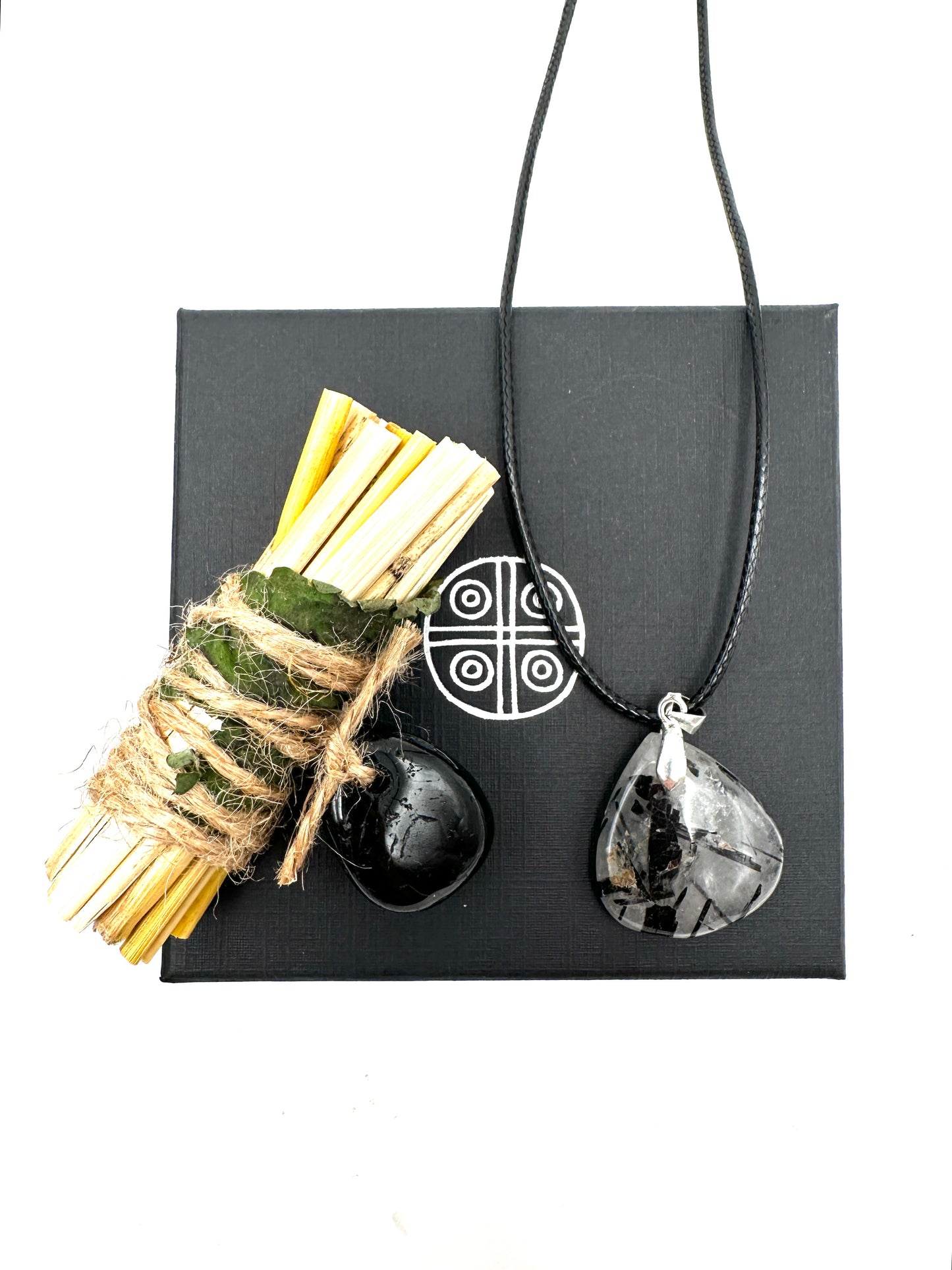 CUARZO TURMALINADO + "HENO DE LA CAMA DE LA VIRGEN MARÍA"