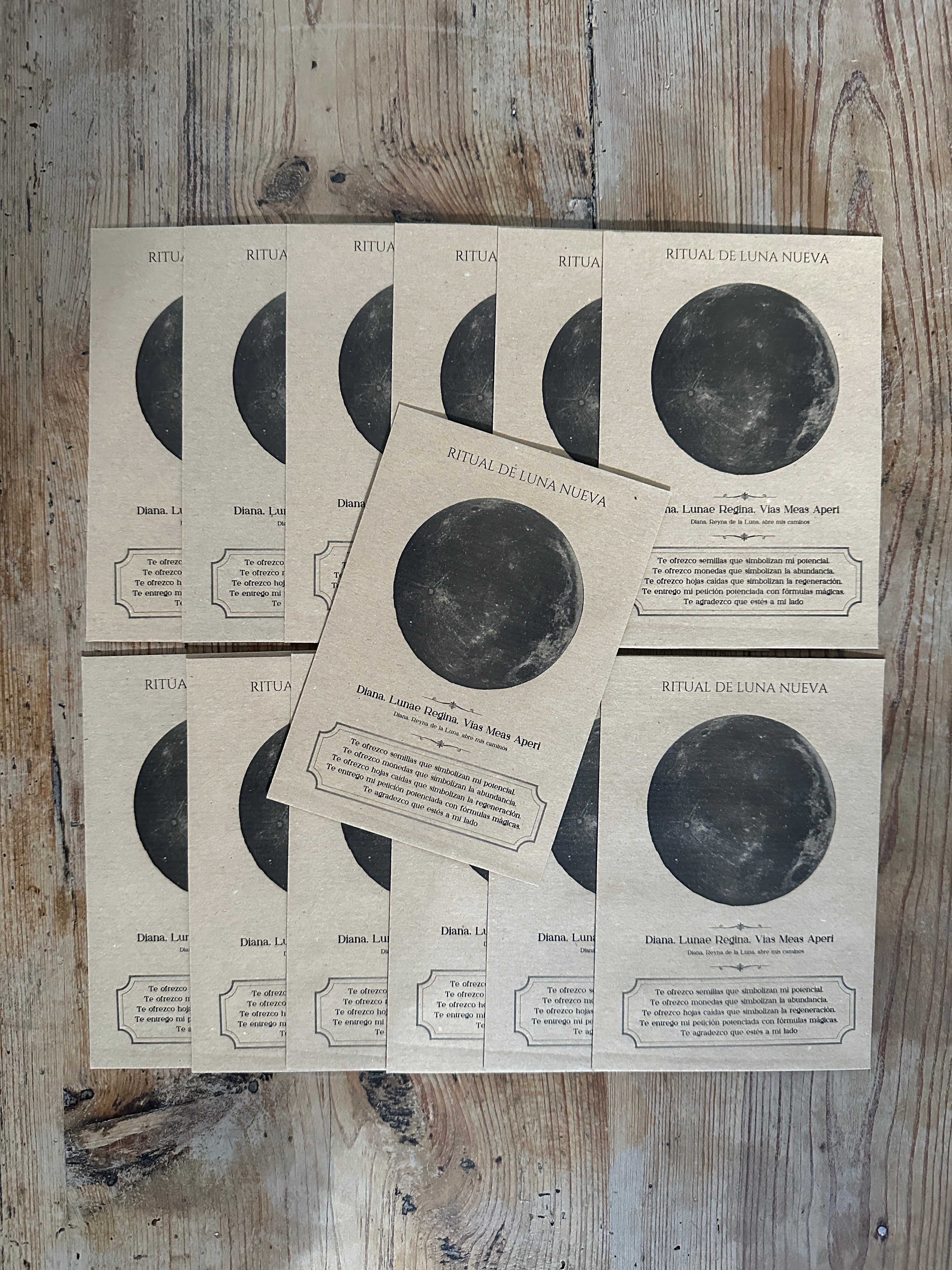LUNA NUEVA  - 13 SOBRES POTENCIADORES PARA RITUALES - CON HILO ROJO