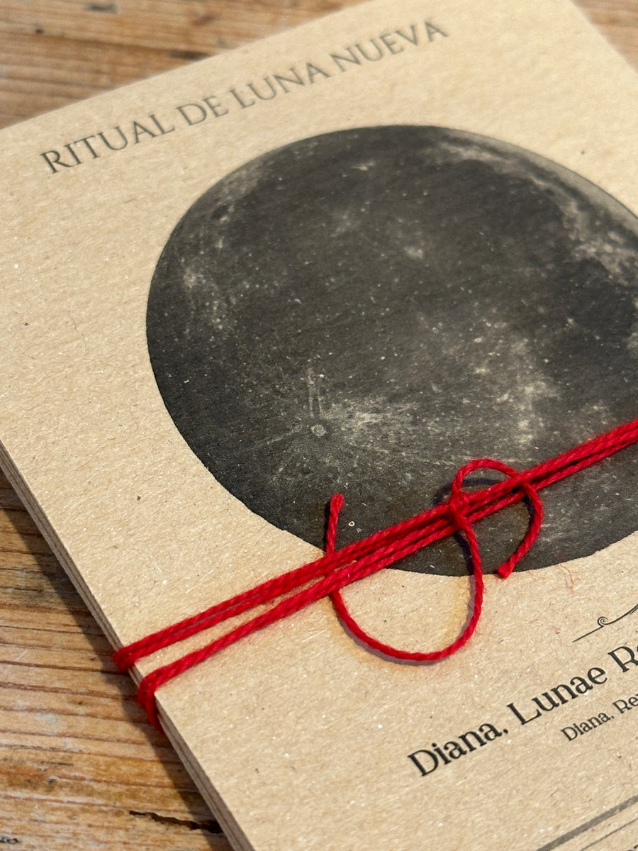 LUNA NUEVA  - 13 SOBRES POTENCIADORES PARA RITUALES - CON HILO ROJO