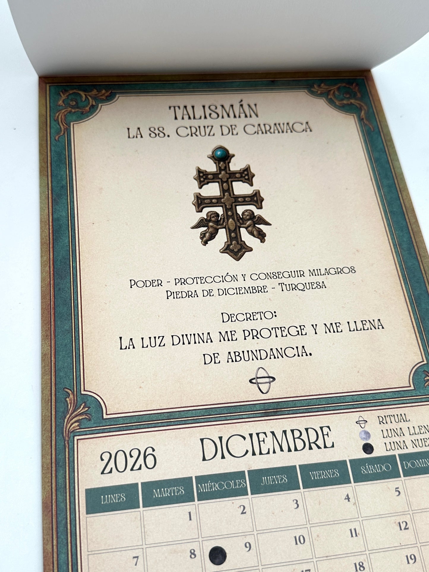 CALENDARIO 2026 - 12 TALISMANES DE ABUNDANCIA Y PROTECCIÓN