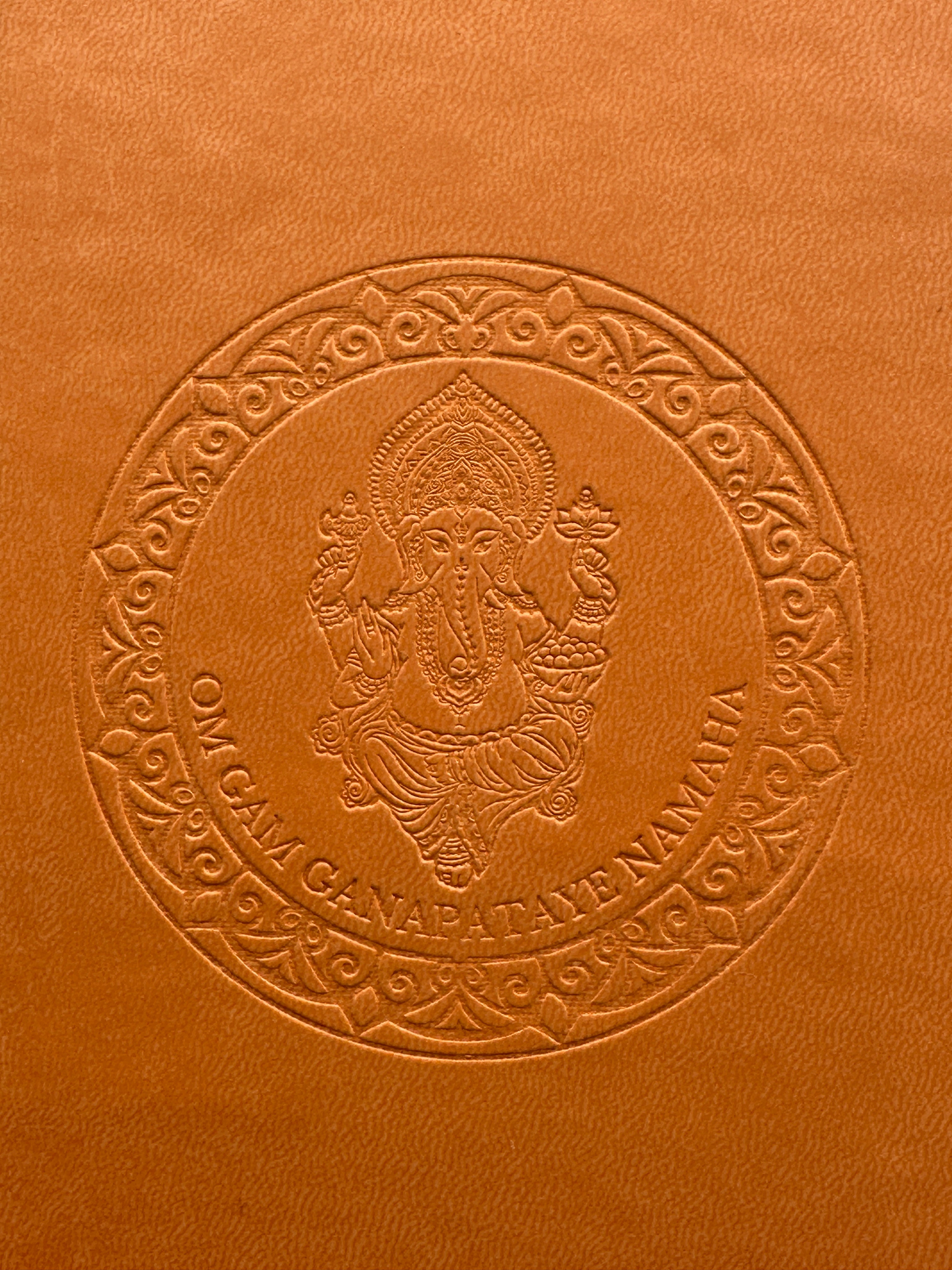 GANESHA NOTEBOOK - Handmade edition with the mantra Om Gam Ganapataye Namaha (200 pages, Vegan Leather)