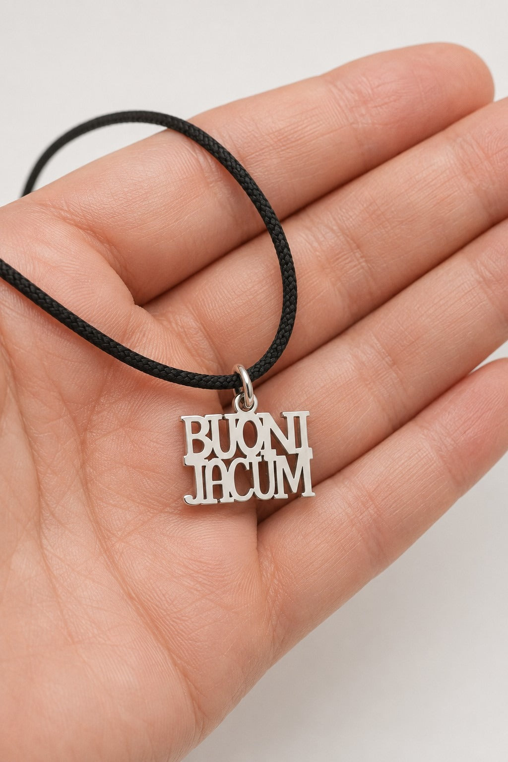 Colgante de Plata 925 · BUONI JACUM — Éxito y Victoria