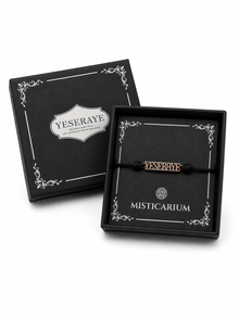 Caja de presentación Misticarium con la pulsera YESERAYE de plata de ley 925 lista para regalar.