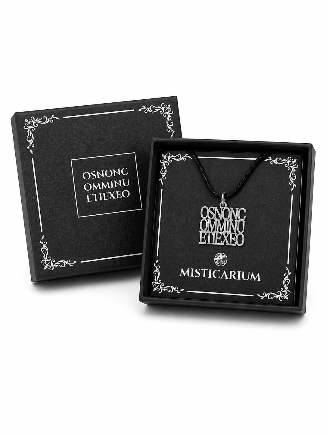 Caja de presentación Misticarium con el colgante OS NON COMMINUETIS EX EO de plata de ley 925 listo para regalar.