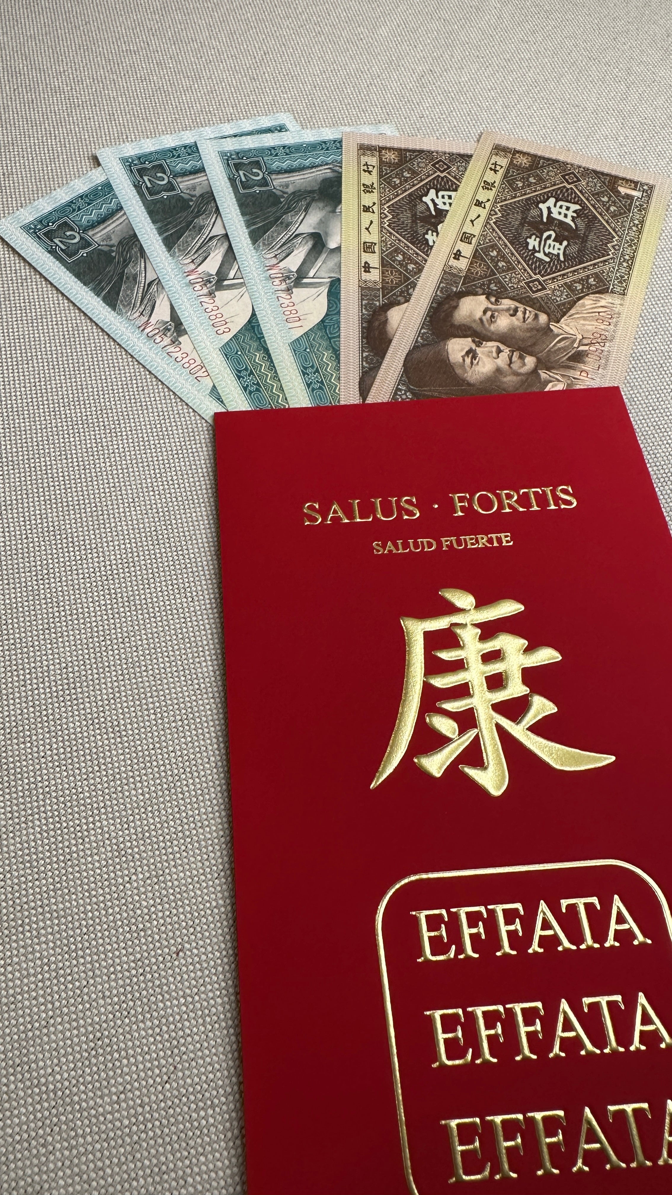 HONGBAO HEALTH RITUAL - CASE WITH 8 RED ENVELOPES